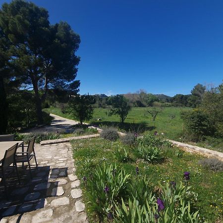 Aparthotel Domaine Du Mas Foucray Les Baux-de-Provence Esterno foto