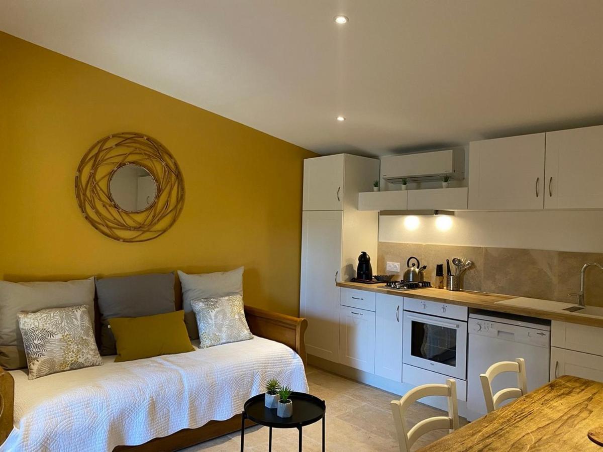 Aparthotel Domaine Du Mas Foucray Les Baux-de-Provence Esterno foto