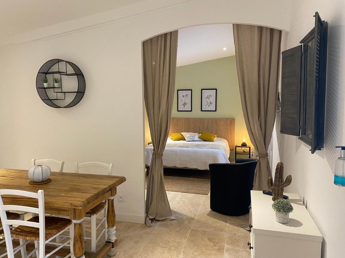 Aparthotel Domaine Du Mas Foucray Les Baux-de-Provence Esterno foto