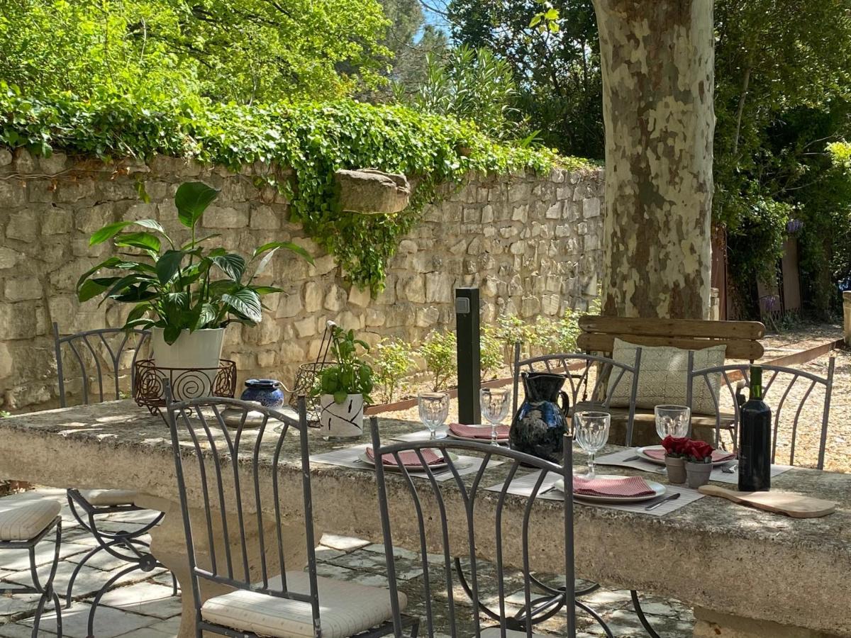 Aparthotel Domaine Du Mas Foucray Les Baux-de-Provence Esterno foto