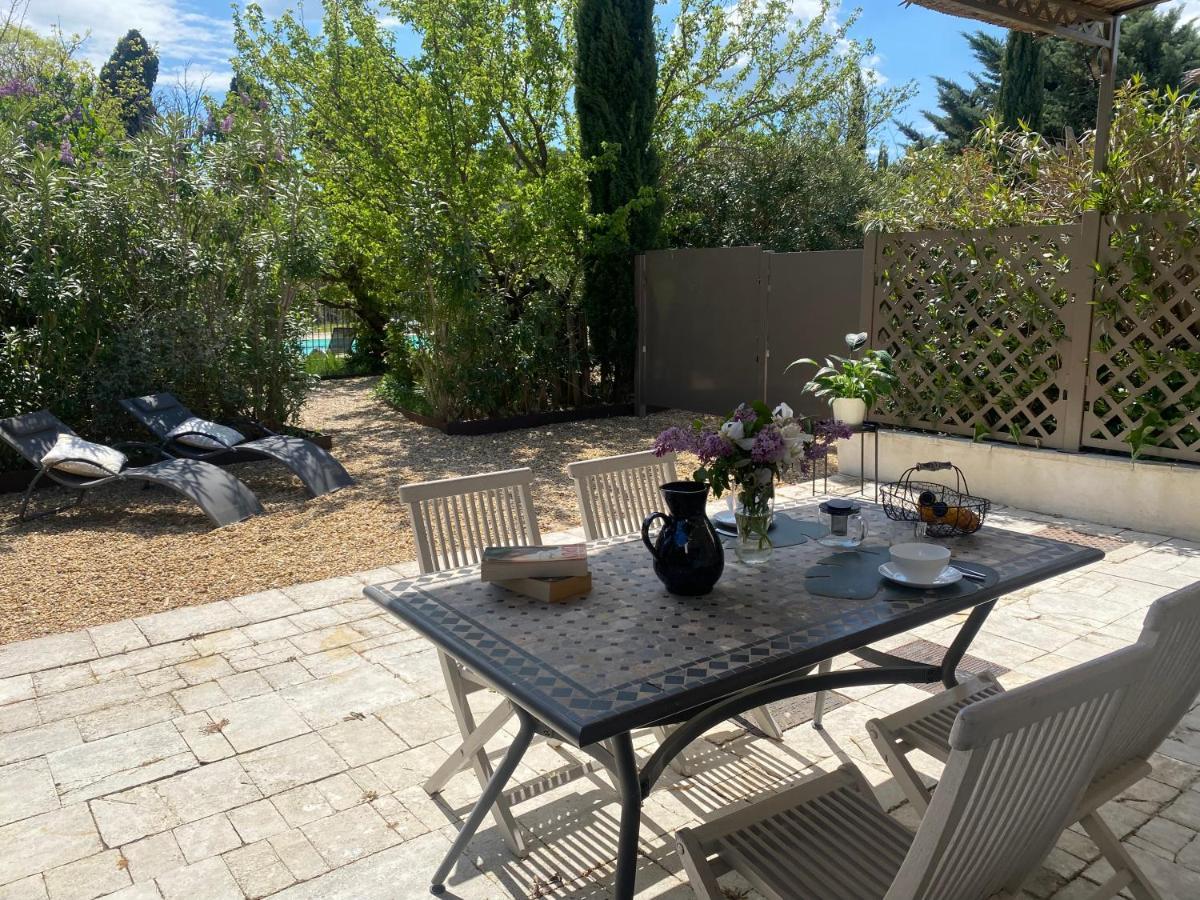 Aparthotel Domaine Du Mas Foucray Les Baux-de-Provence Esterno foto