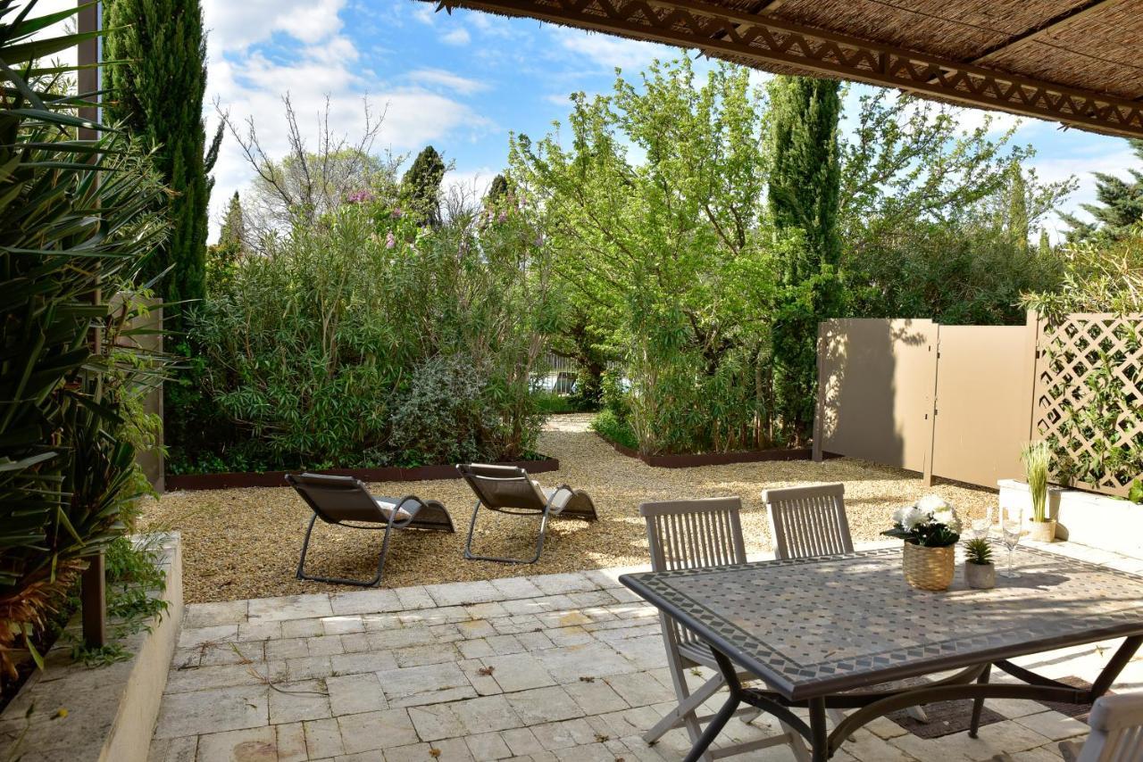 Aparthotel Domaine Du Mas Foucray Les Baux-de-Provence Esterno foto