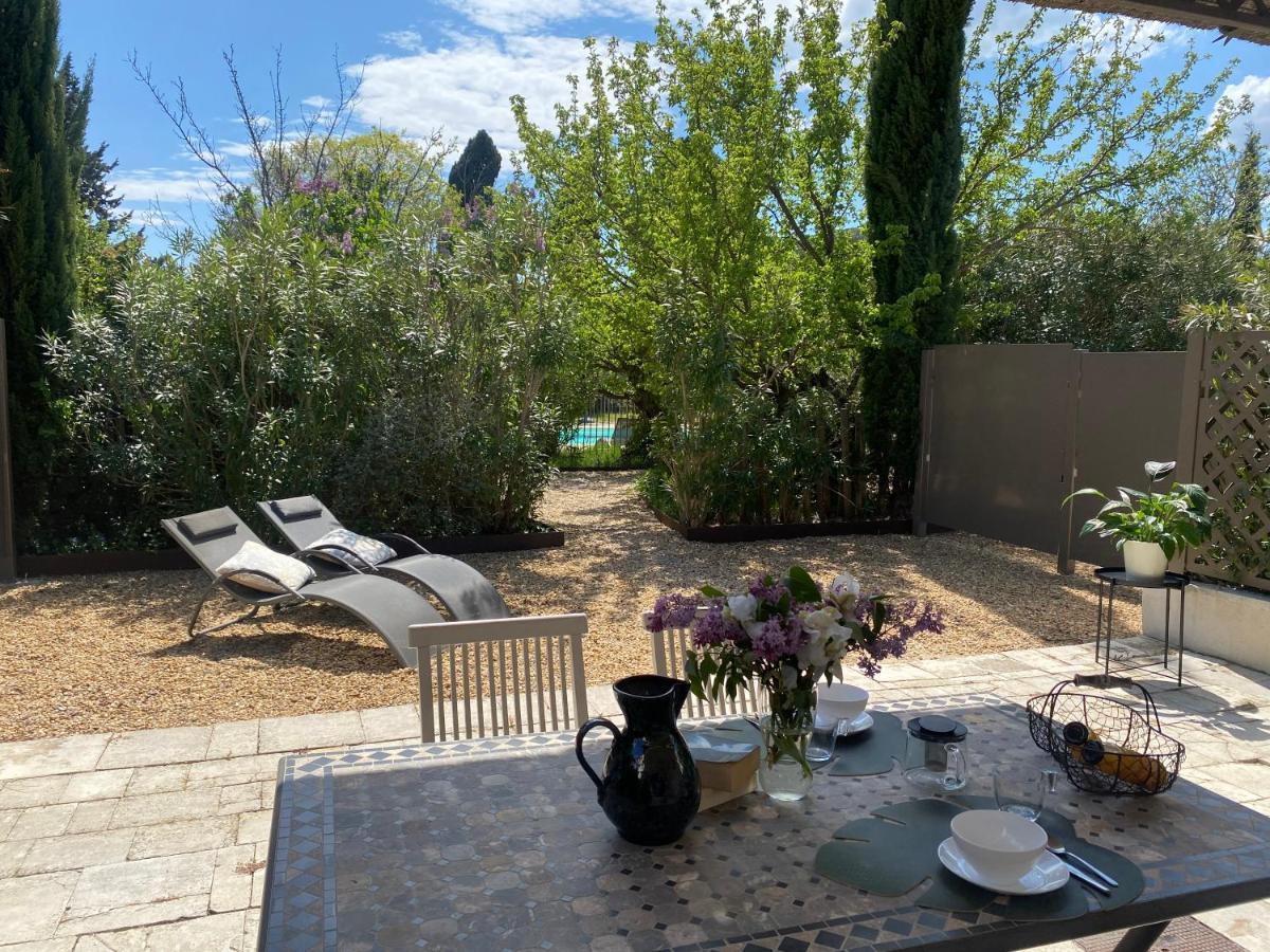 Aparthotel Domaine Du Mas Foucray Les Baux-de-Provence Esterno foto