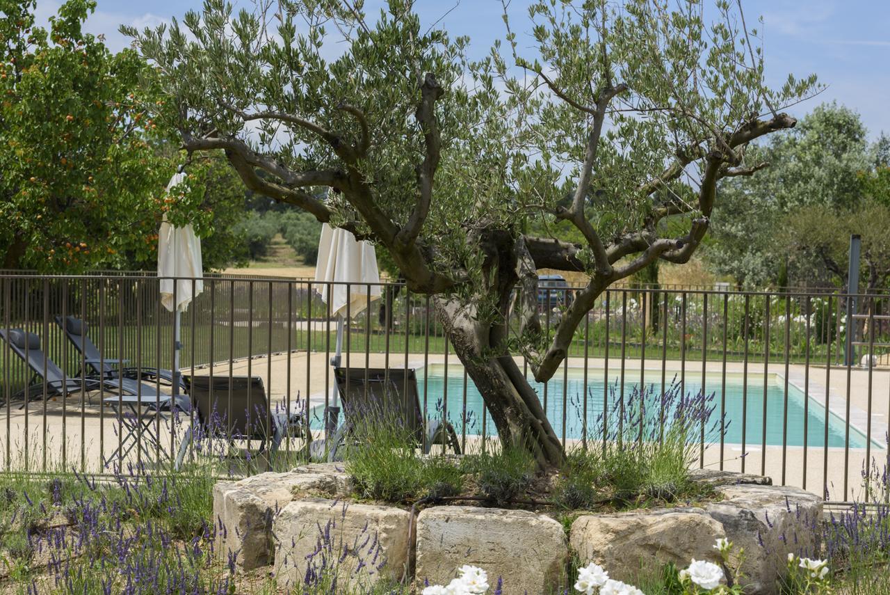 Aparthotel Domaine Du Mas Foucray Les Baux-de-Provence Esterno foto
