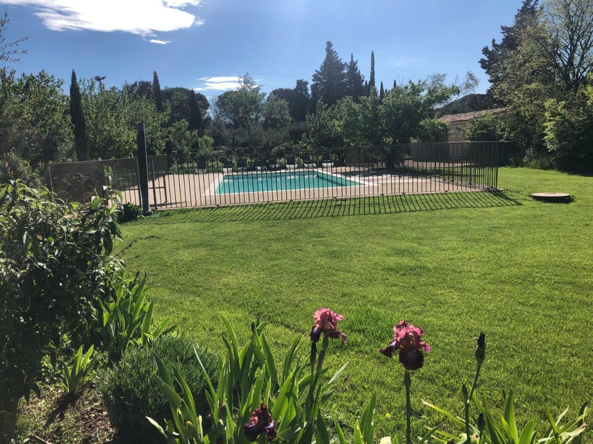 Aparthotel Domaine Du Mas Foucray Les Baux-de-Provence Esterno foto